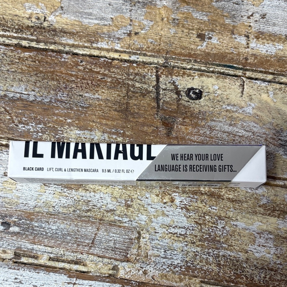 IL MAKIAGE black card lift, curl and strengthen mascara